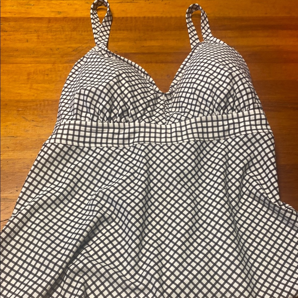Checkered Women's Tankini with Swim Skirt